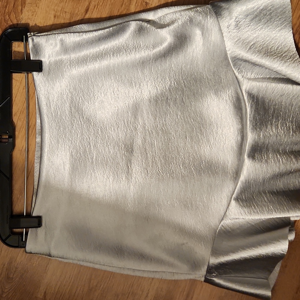 NWT H&M Silver Mini Skirt with Ruffle Hem Size 8